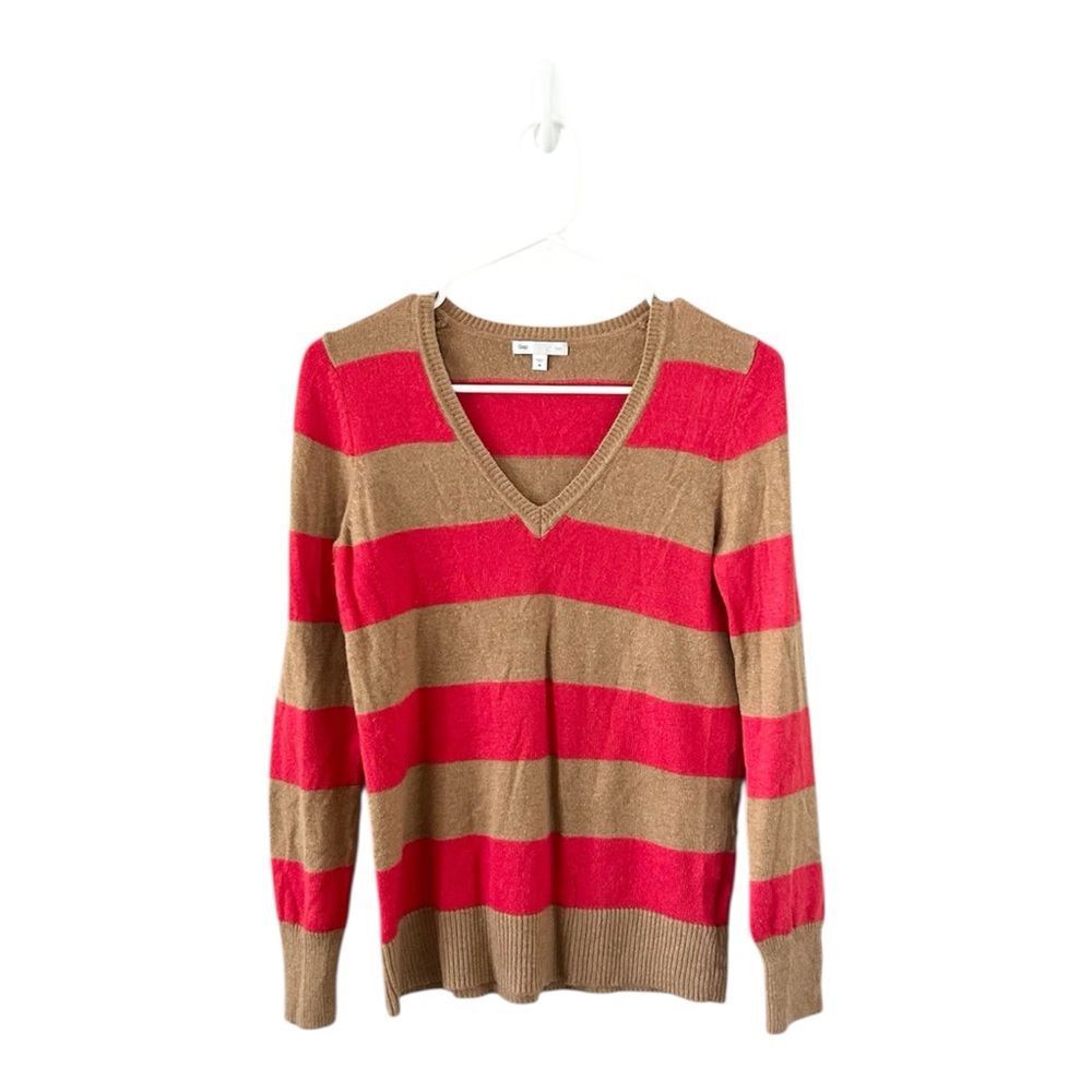 Gap Luxe Red and‎ Tan V-Neck Sweater Size Medium